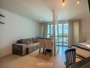 Lägenhet Basic | Vardagsrum | 32-tums smart-tv med digitalkanaler