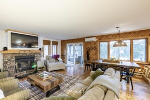 Smart TV, fireplace, books - Dock n Dive (Bala)