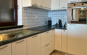 Kühlschrank, Ofen, Herdplatte, Geschirrspüler