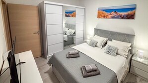 2 Schlafzimmer, Bügeleisen/Bügelbrett, Reisekinderbett, kostenloses WLAN
