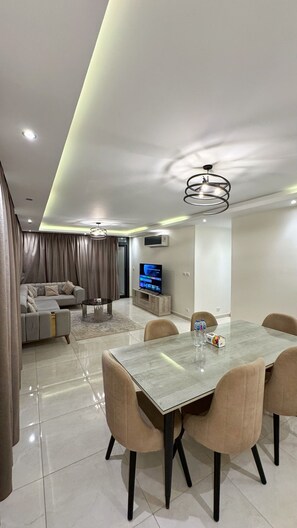 Interior - spacious apartment w/ pool and garden view (Cairo Governorate)
