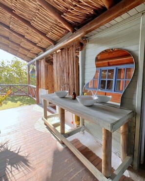 Comfort Double Room, Ocean View | Bathroom - El Arca (Isla Tintipán)