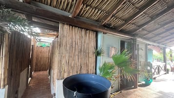 Dortoir PartagĂ© Ăconomique, vue jardin | Salle de bain