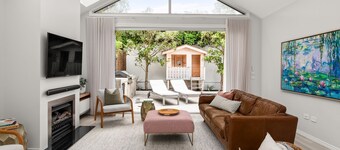 Bayleaf Terrace - A stylish period home in Hawthorn, steps from Glenferrie Road