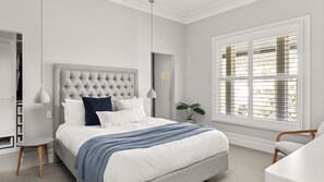 3 bedrooms, iron/ironing board, free WiFi, bed sheets - Bayleaf Terrace - A stylish period home in Hawthorn, steps from Glenferrie Road (Hawthorn)