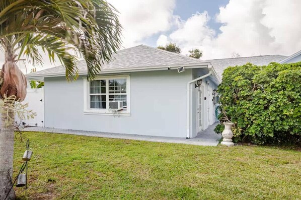 ห้องพัก, 1 ห้องนอน, วิวสวน | บริเวณภายนอก