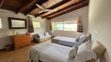 Comfort Double or Twin Room, Sea View | Blackout drapes, iron/ironing board, free WiFi