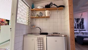 Comfort Double Room, Garden View | Private kitchen