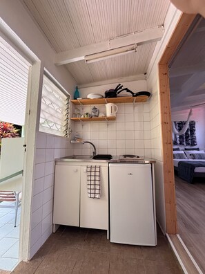 Comfort Double Room, Garden View | Private kitchen - Notre Vie Là (Le Robert)