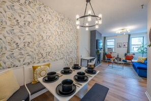 Dining - 7BR 5BTH Steps to Bars, Dining, NYC Access with GameRm, Backyard, BBQ, Parking (Jersey City)