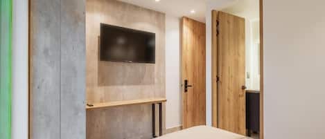 Habitación doble superior, balcón | Wifi gratis y ropa de cama
