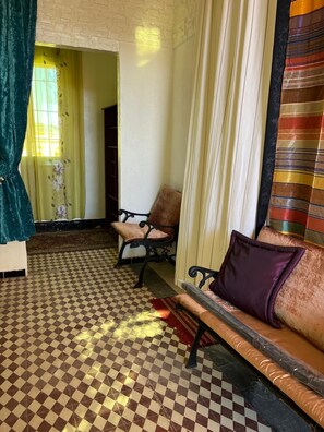 Living area - Rooftop del quinto (Fès)