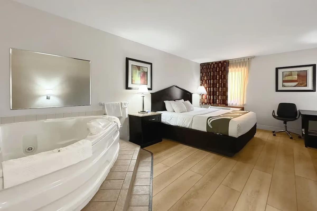 Superior Double Room, 1 King Bed | Desk, laptop workspace, blackout curtains, iron/ironing board