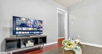 Lux Mins to Medical Center, UT, Nyland, Downtown, Sunsphere, Worlds Fair Park