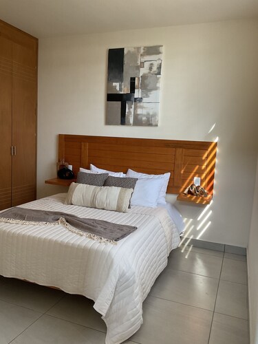 Fabulous oceanfront 2-bedroom condo with AC in Playa Novillero