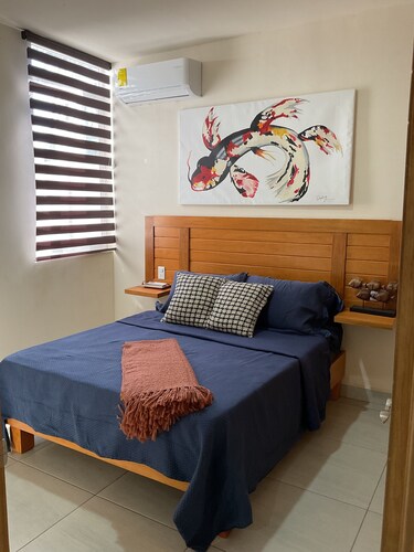 Fabulous oceanfront 2-bedroom condo with AC in Playa Novillero