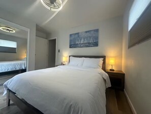 4 bedrooms, iron/ironing board, free WiFi, bed sheets - Monterey Bay Escape (Seaside)