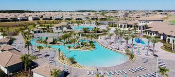 Luxury 4BR Villa w Pool Near Disney Parks