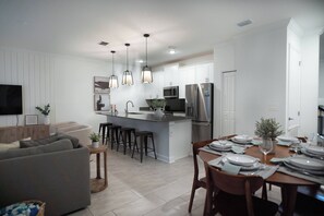 House - 4BR Luxury Home at Champions Gate With Pool (Davenport)