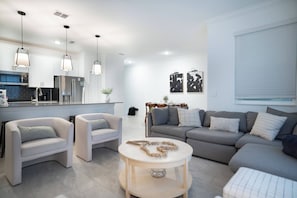 House - 4BR Luxury Home at Champions Gate With Pool (Davenport)