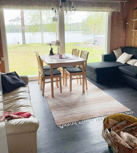 Cozy vacation home right on the lake with sauna and hot tub