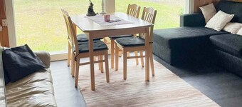 Gemütliches Ferienhaus direkt am See mit Sauna und Badefass