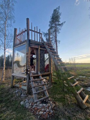 Children’s area - Cozy vacation home right on the lake with sauna and hot tub (Vieremä,)