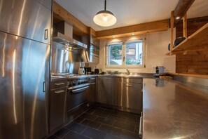 Private kitchen - Cosy 4 bedroom with fireplace, near Medran ski lift (Val de Bagnes)