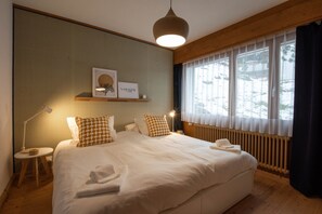 Iron/ironing board, Internet, bed sheets - Cosy 4 bedroom with fireplace, near Medran ski lift (Val de Bagnes)