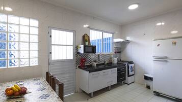 Shared fridge, shared microwave