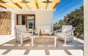 Terrace/patio - Nice home in San Teodoro (San Teodoro)
