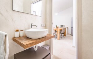Dining - Nice home in San Teodoro (San Teodoro)