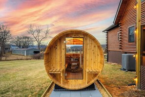 Exterior - Grand Skyline Views, Hot Tub, Pickleball, Firepit (Luray)