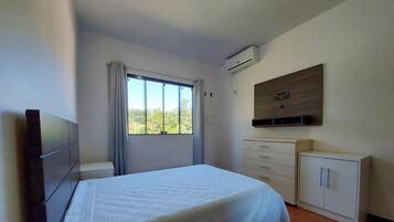 Iron/ironing board, WiFi