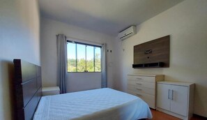 Tabla de planchar con plancha y wifi 