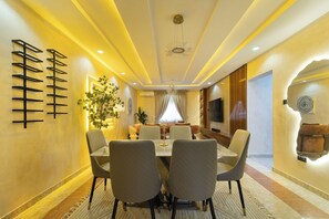 Dining - 3-bedroom apartment in pleasant Ikeja GRA Lagos (Lagos)