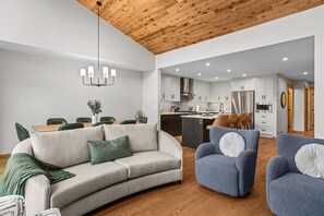 TV, fireplace, offices