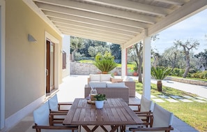 Outdoor dining - Cozy apartment in Fasano with WiFi (Fasano)