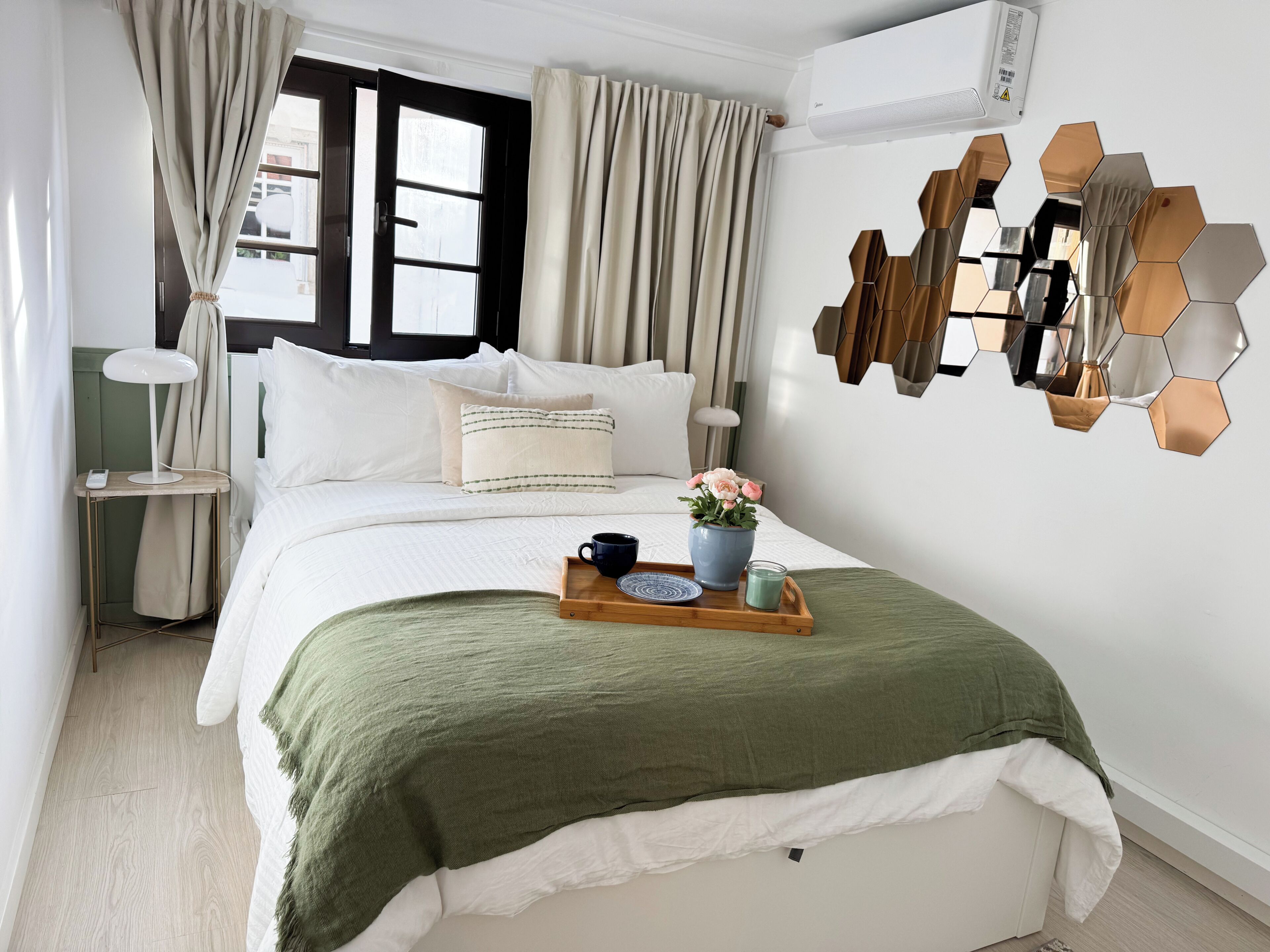 Bügeleisen/Bügelbrett, WLAN, Bettwäsche