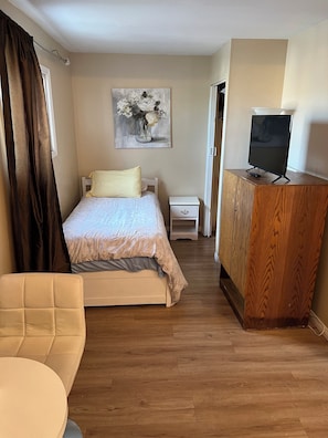 WiFi, bed sheets - Make yourself at home ♡ (Thunder Bay)