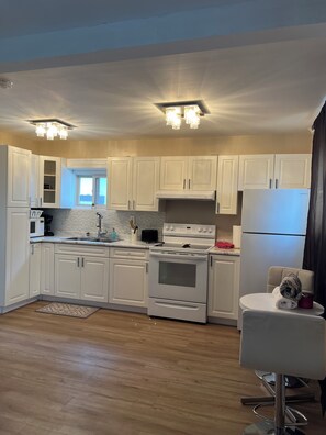 Private kitchen - Make yourself at home ♡ (Thunder Bay)