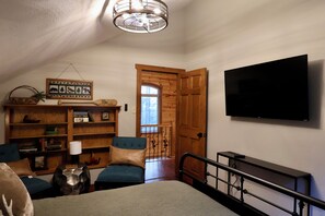 2 bedrooms, desk, iron/ironing board, travel crib