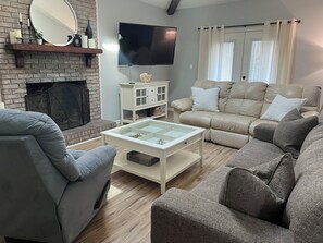 TV - Charming Myrtle Beach Retreat (Myrtle Beach)