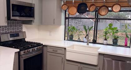 Delightful 2-bedroom townhome, sleeps 4