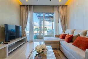 Suite with Pool View | Living area - Dream Suite Residence at Pelican Krabi (Krabi)