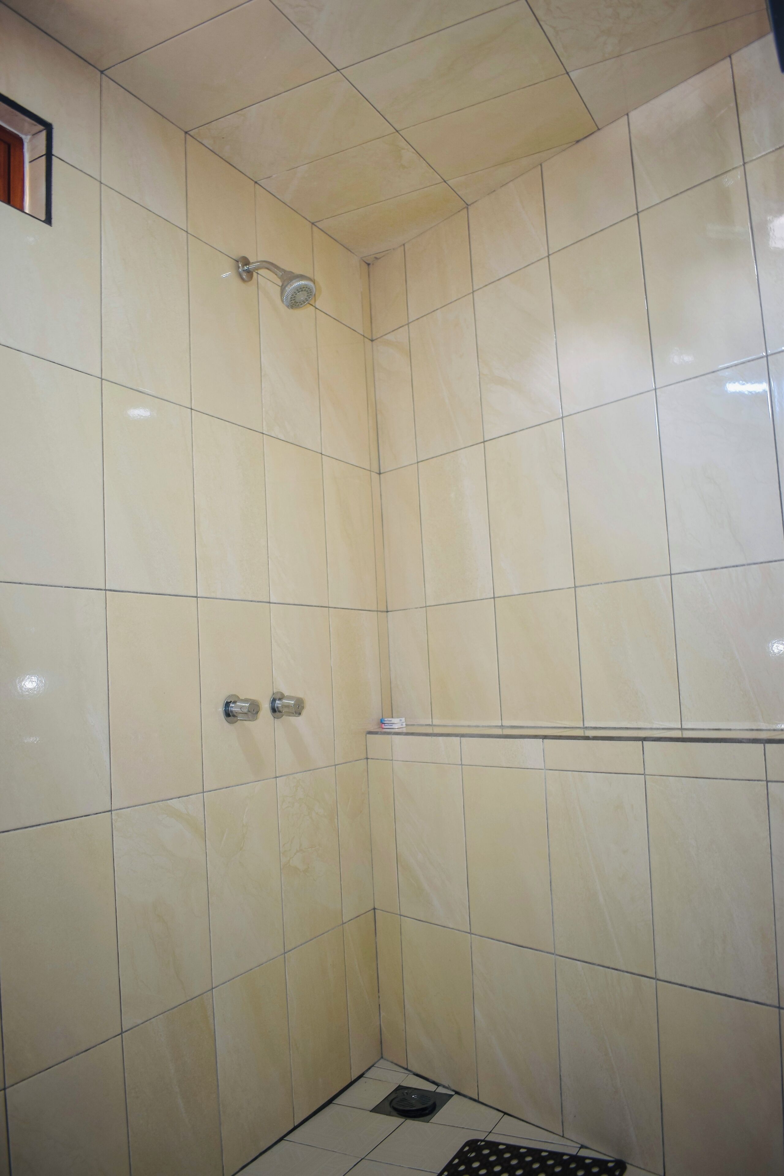 Handdukar, tvål och toalettpapper