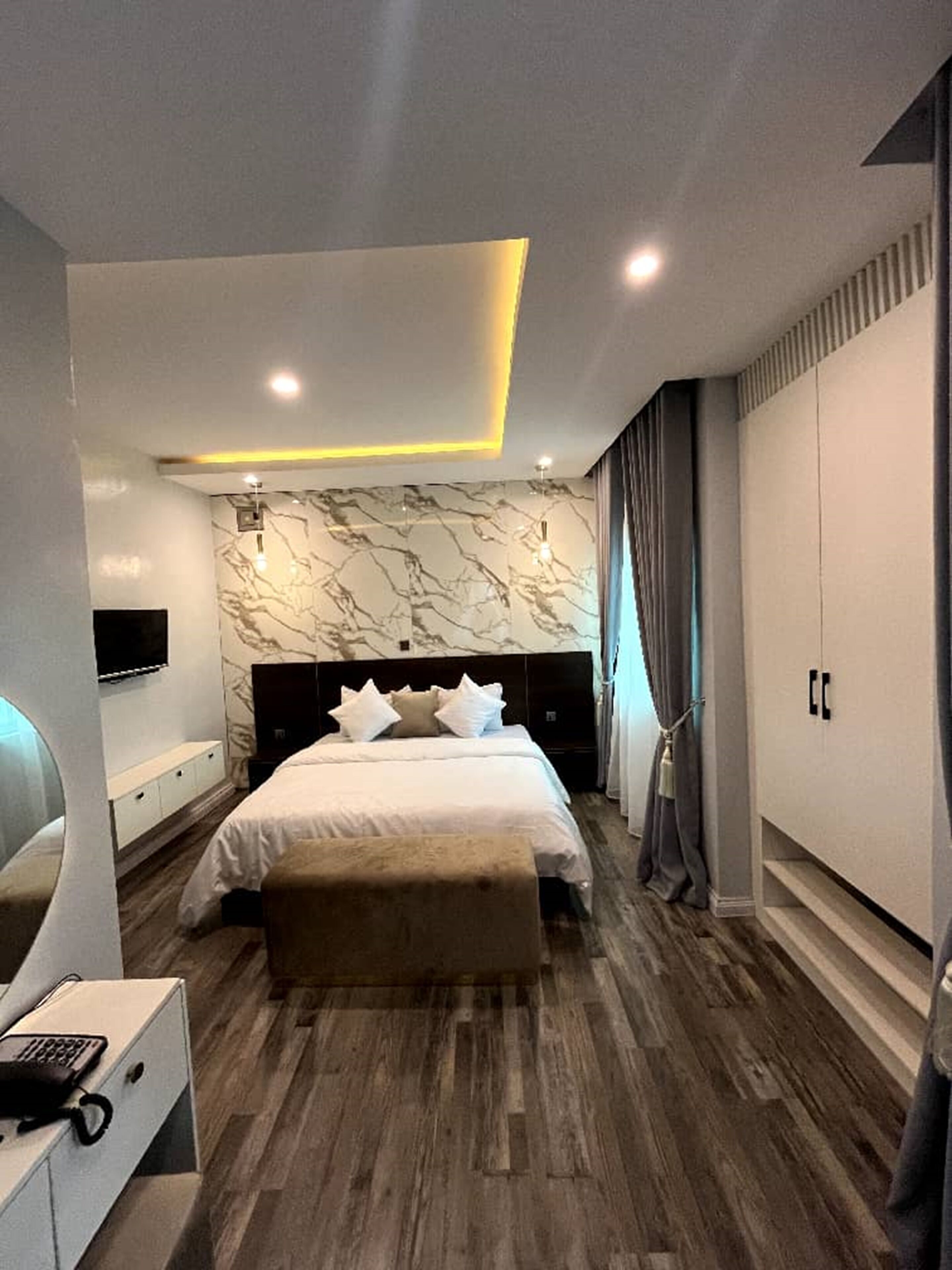 Executive Room | Desk, laptop workspace, blackout curtains, free WiFi