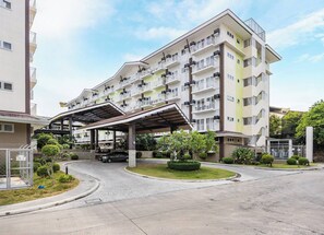 Condo, Accessible, Balcony | Exterior - Stylish Condo 3-minutes to Airport, Poolview at Amani Grand Resort Residences (Lapu-Lapu)