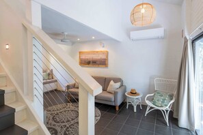 Interior - Bayshore Bungalow 12 - Oceanstays (Byron Bay)