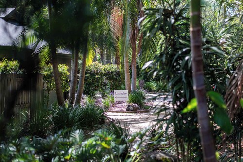 Bayshore Bungalow 14 - Oceanstays